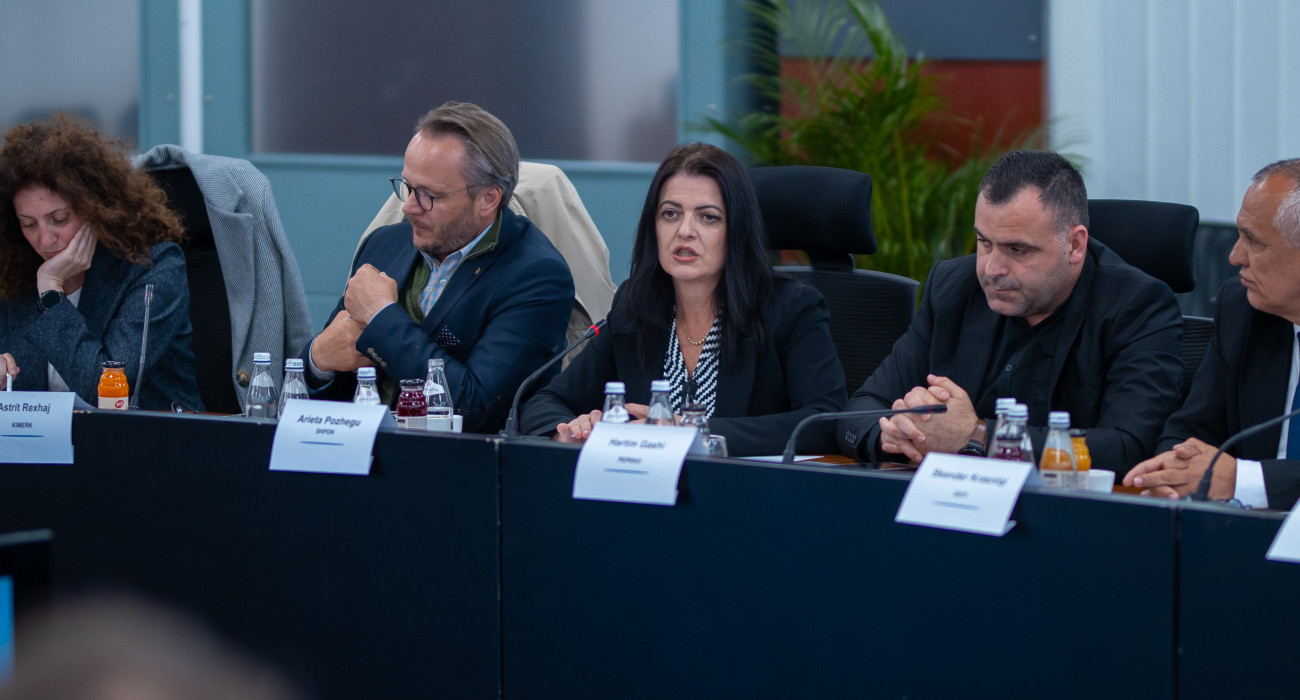 U mbajt takimi i rregullt i Këshillit