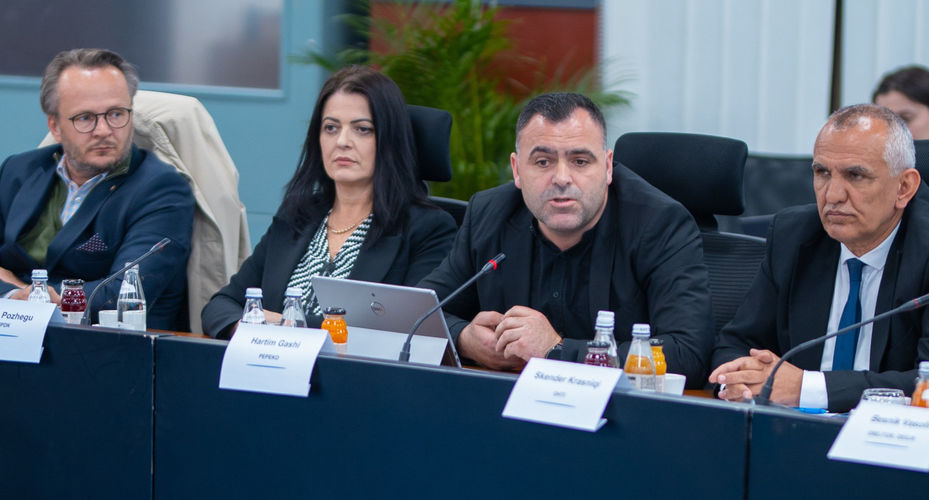 U mbajt takimi i rregullt i Këshillit