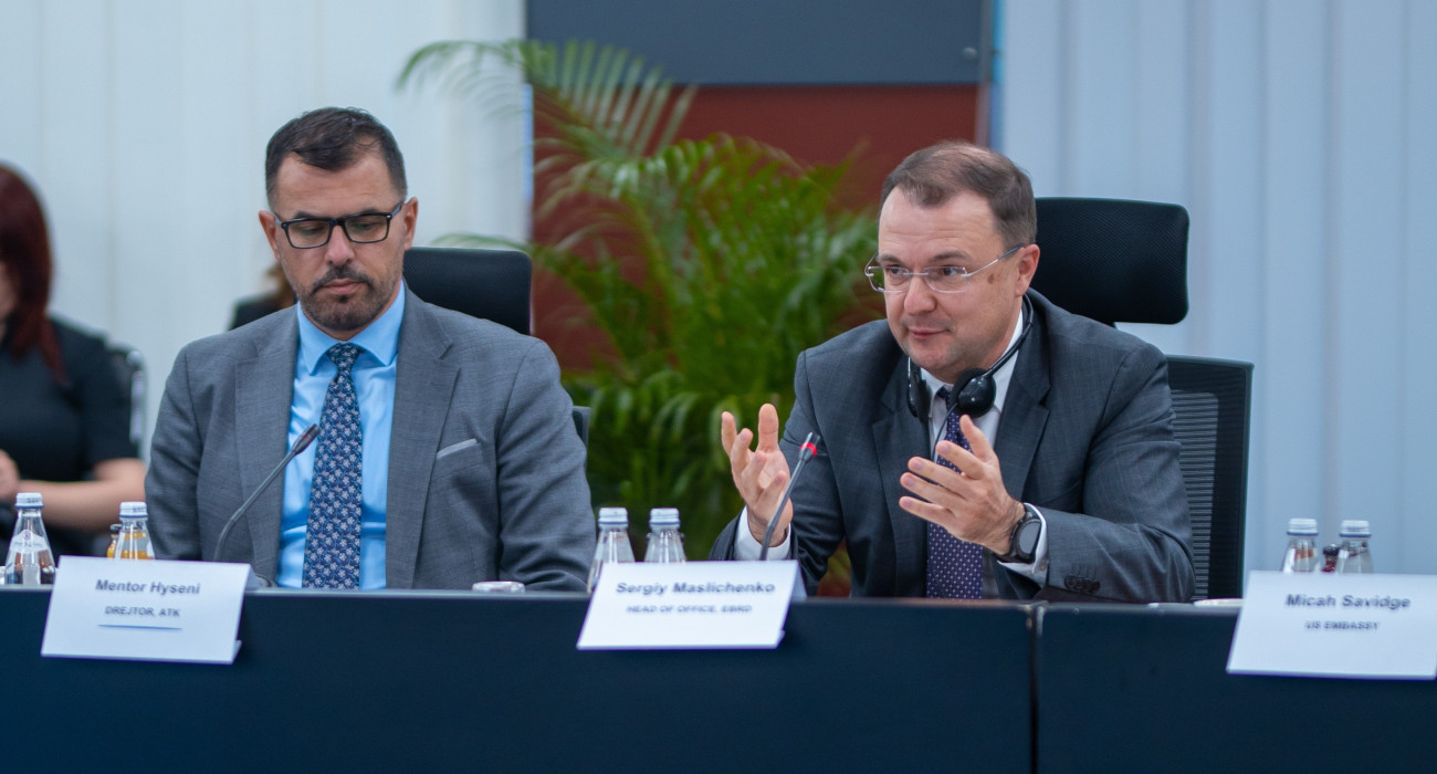 U mbajt takimi i rregullt i Këshillit